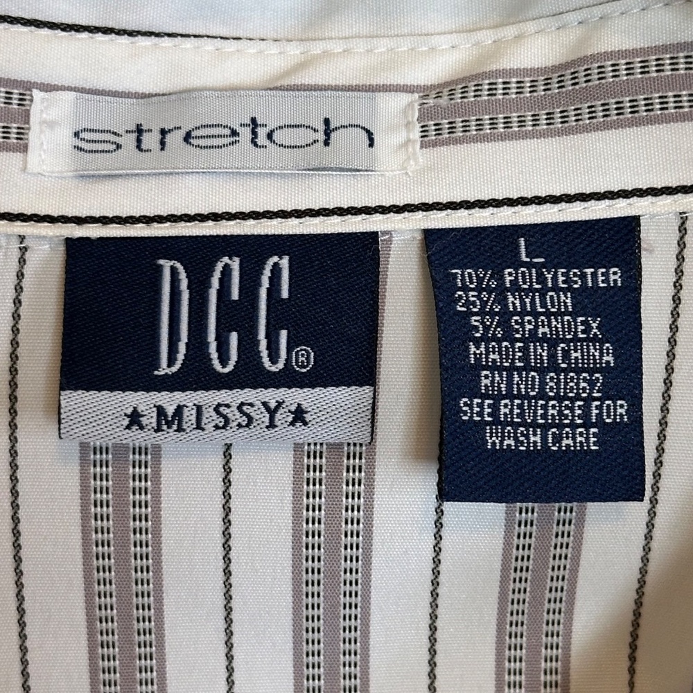 DCC Missy, large striped stretchy dress blouse. Pale purple, black and white. - Picture 9 of 10